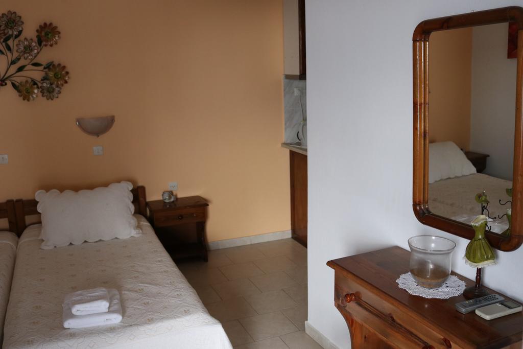 Studios Angela Village Lipsi Extérieur photo